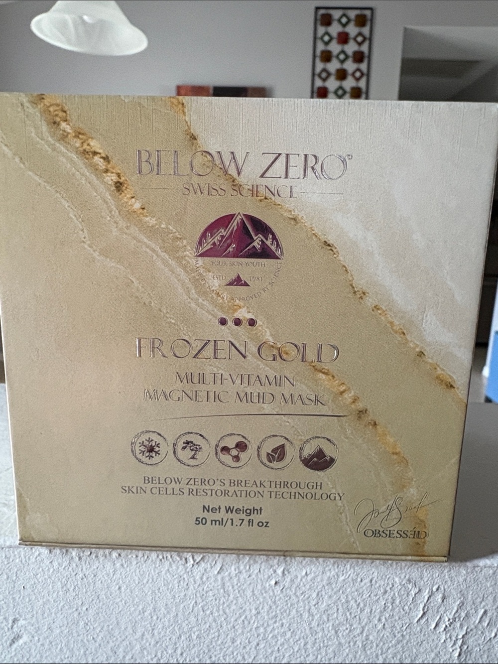 Frozen Gold Multi-Vitamin Magnetic Mud Mask - Gold